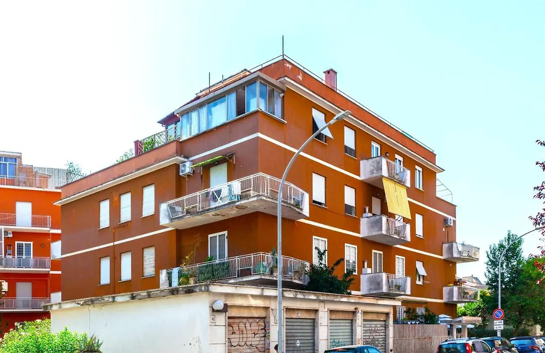 Hostly - Family Home Stresa-1