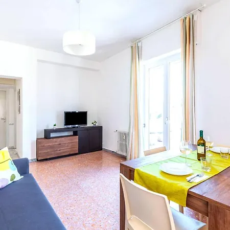 Hostly - Family Home Stresa-3